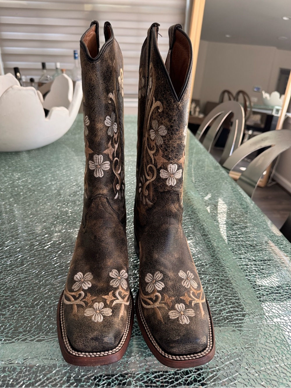Circle G Brown Floral Embroidered Western-Style Boots 10 M